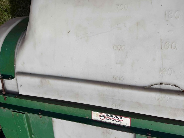 john-deere-saddle-tanks-image-10