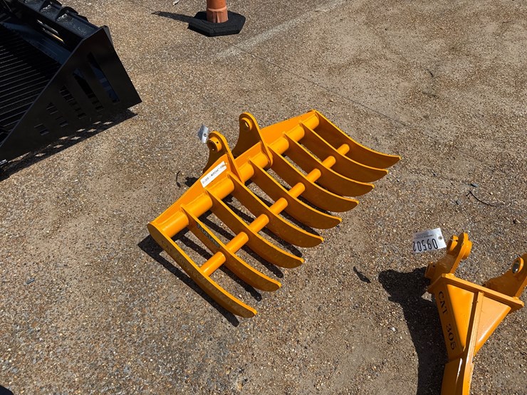 caterpillar-305-image-4
