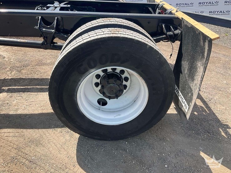 2019-international-durastar-4300-image-22