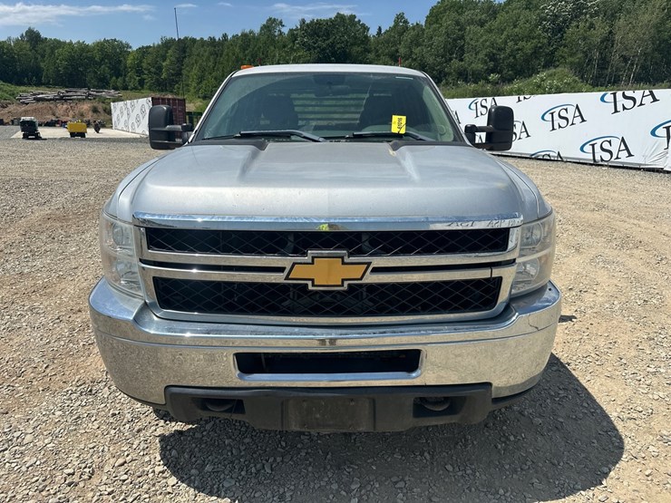 2013-chevrolet-2500-image-8