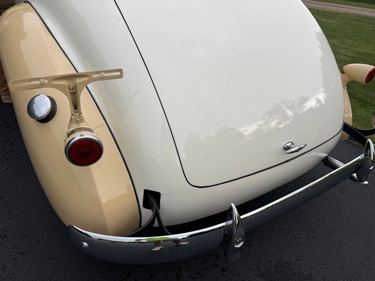 #1372-•-1937-packard-115-c-coupe-image-32
