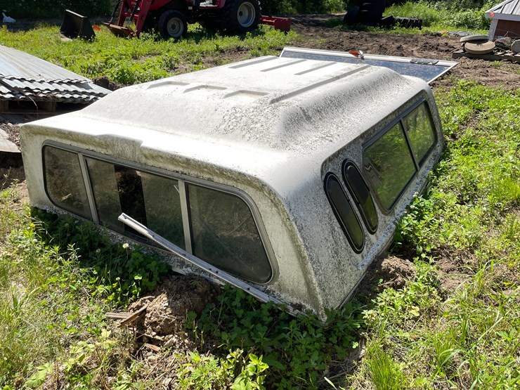 #7120-•-leer-truck-topper-image-1