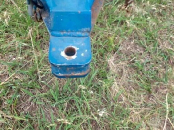 2-cone-2500-gal-fertilizer-tanks-on-trailer-image-2