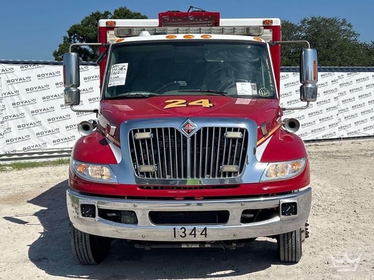 2011-international-durastar-4400-image-35