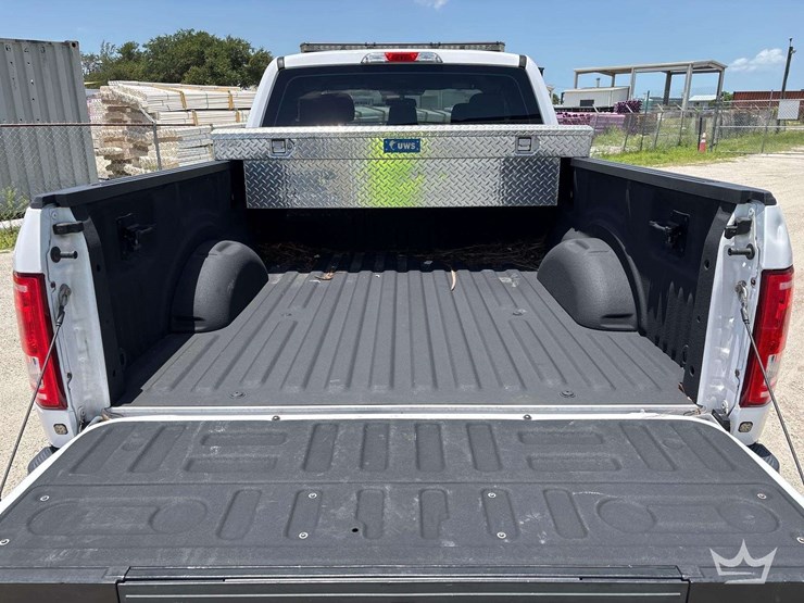 2017-ford-f150-image-6