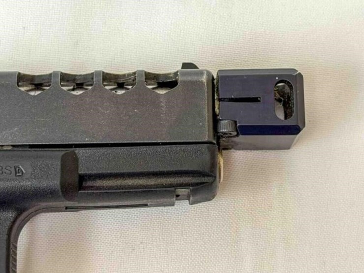 glock-pistol-image-12