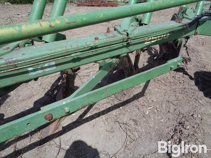 john-deere-2500-image-13