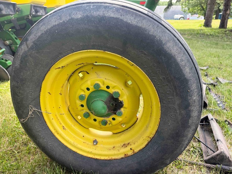 john-deere-7300-image-20