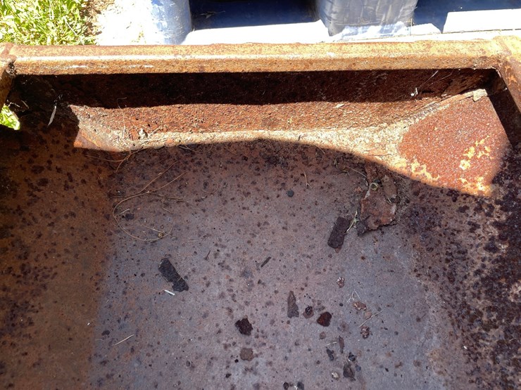 #7164-•-metal-feed-trough-image-6