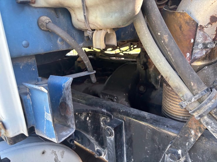 1988-peterbilt-377-image-38