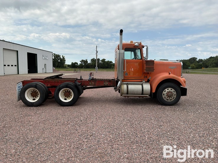 1973-kenworth-w900-image-4