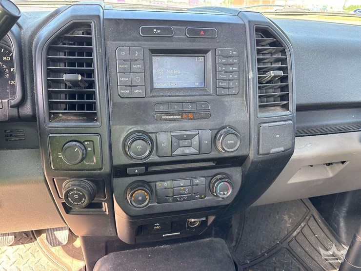 2016-ford-f150-image-16