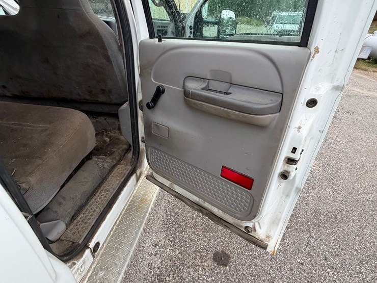 2001-ford-f450-image-61