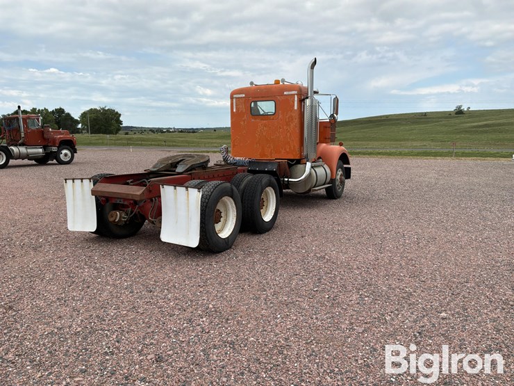 1973-kenworth-w900-image-5