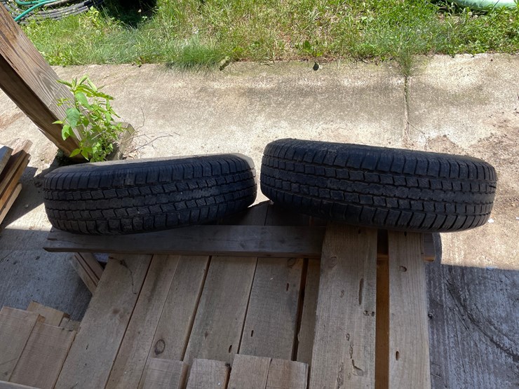 #7163-•-(2)-spare-tires-image-2