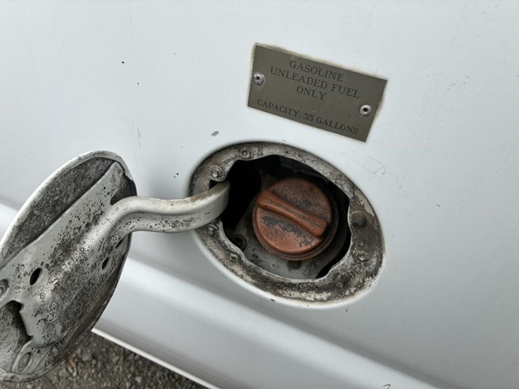 2001-ford-e250-image-9
