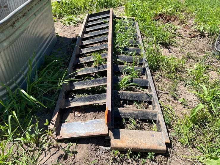 #7131-•-pair-of-trailer-ramps-image-2