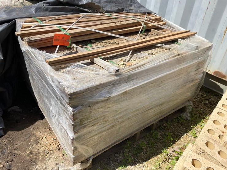 #7117-•-partial-pallet-of-wooden-landscaping-stakes-image-1