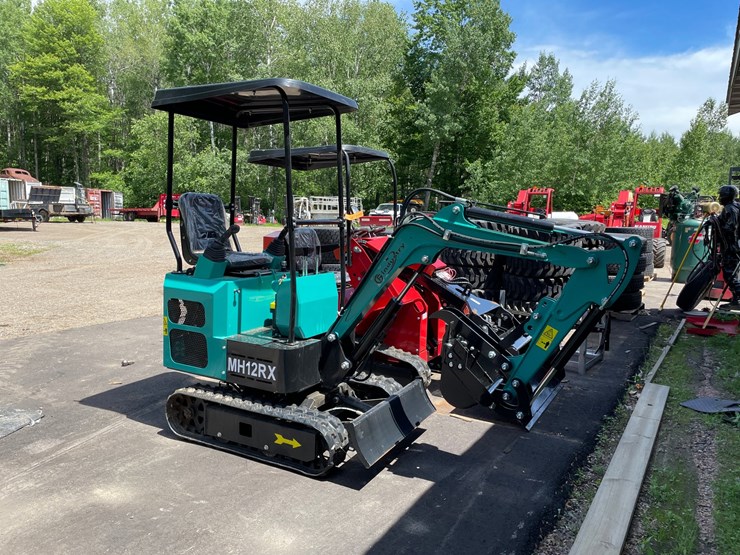 #6074-•-agt-mini-excavator-mh12rx-image-1