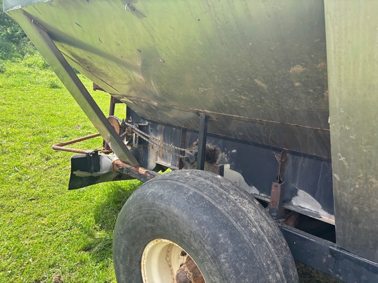 #2225-•-adams-fertilizer-trailer-image-9