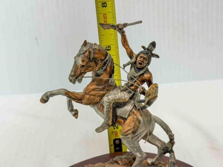 legends-sculpture-image-7