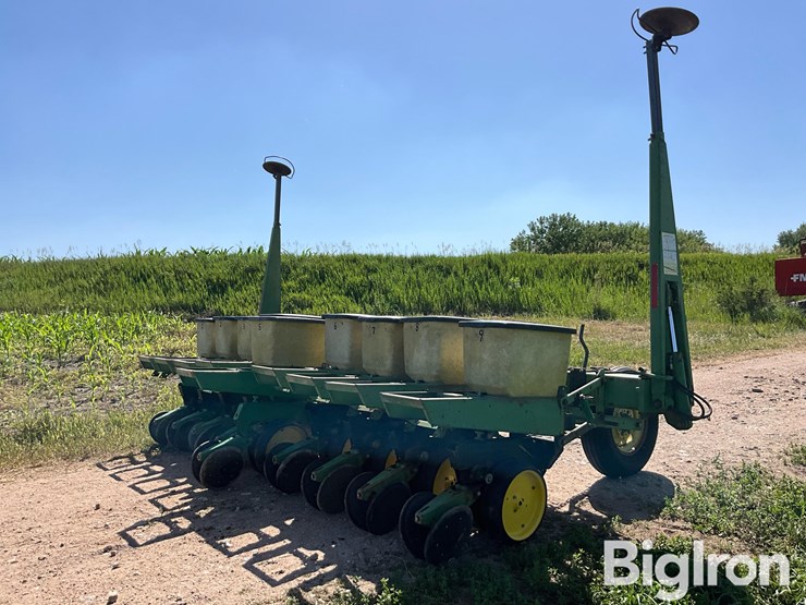john-deere-7300-image-5