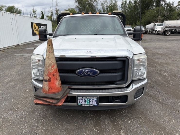 2014-ford-f350-sd-image-8