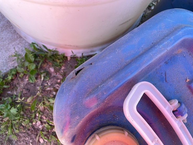#7190-•-poly-50-gallon-poly-barrel-with-barrel-pump-image-5