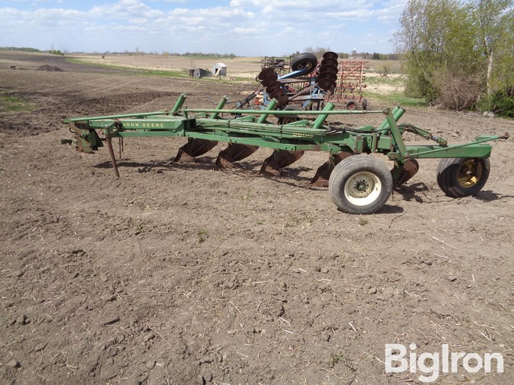 john-deere-2500-image-8