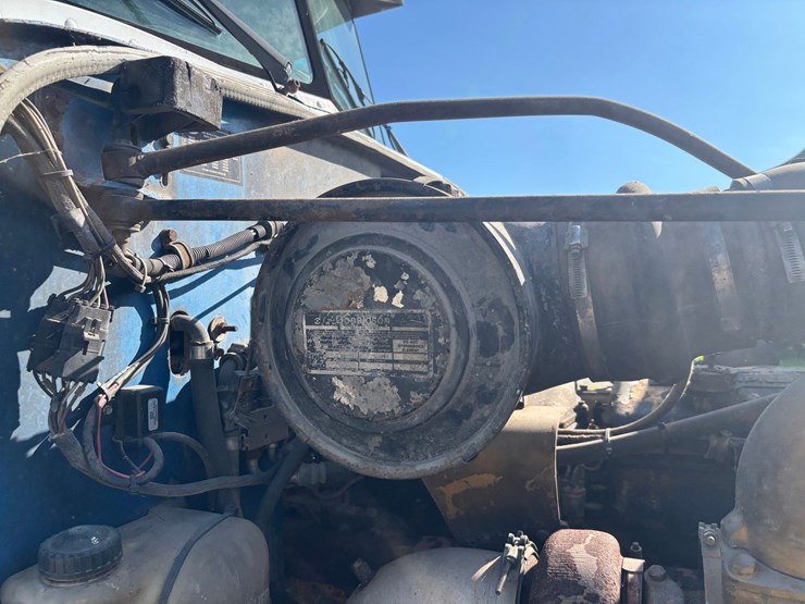 1988-peterbilt-377-image-35
