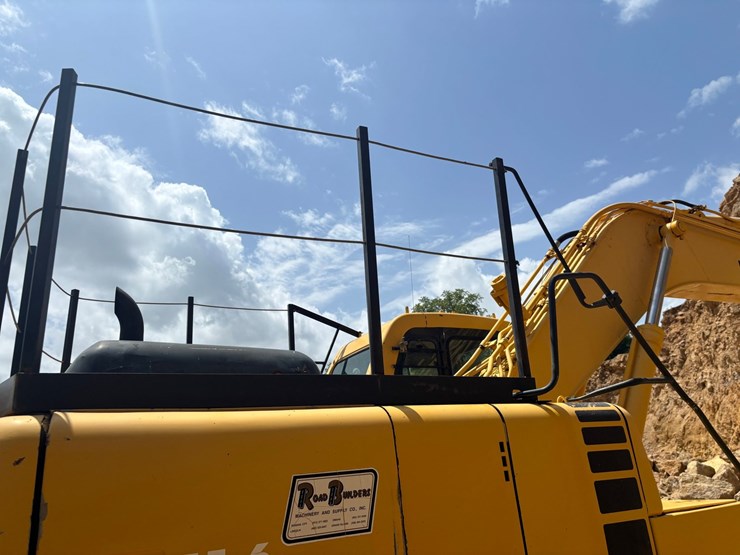komatsu-pc200-lc-6le-image-17