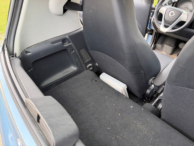 #1488-•-2012-smart-fortwo-passion-coupe-image-34
