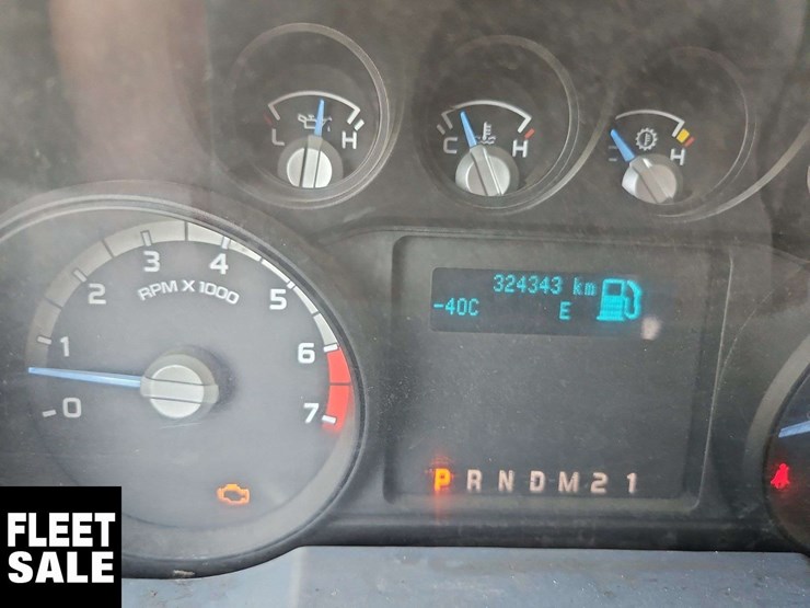 2015-ford-f350-image-27