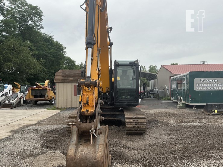 2017-jcb-js131-lc-image-7