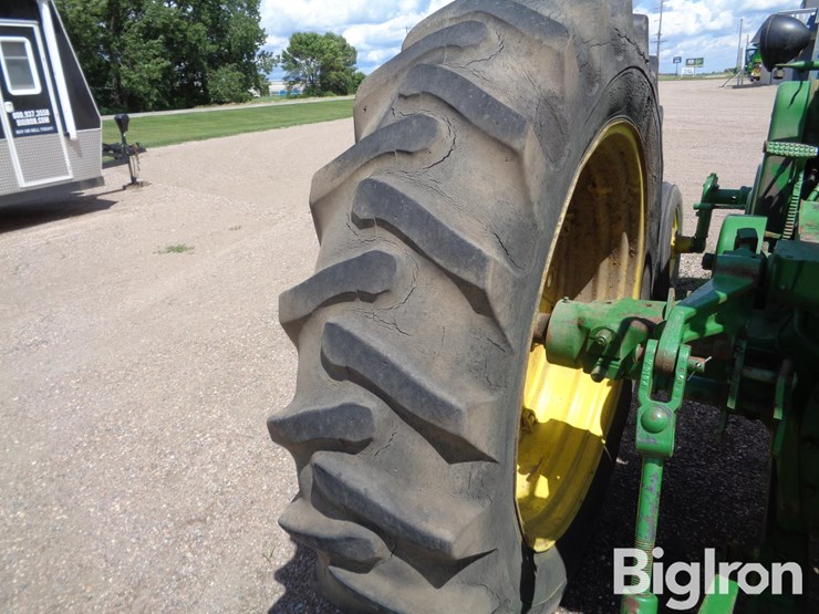 1955-john-deere-70-image-15