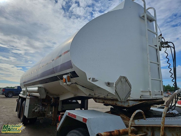 1982-hutchinson-super-b-oil-tank-trailer-image-9