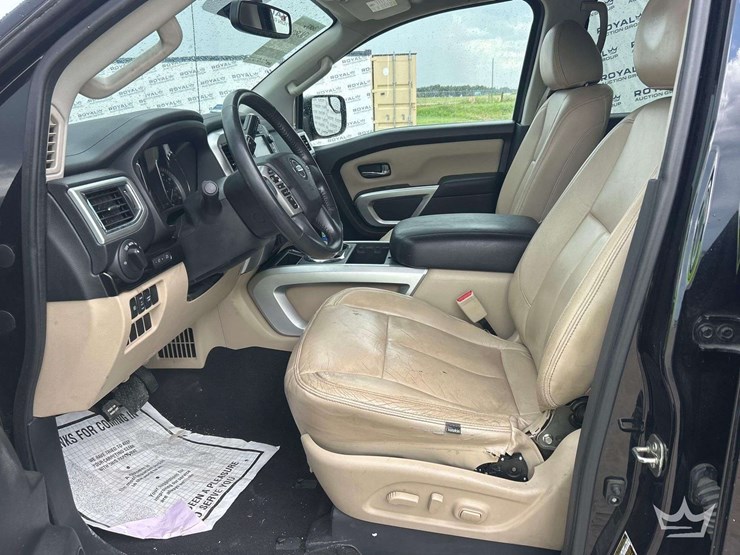 2017-nissan-titan-image-12