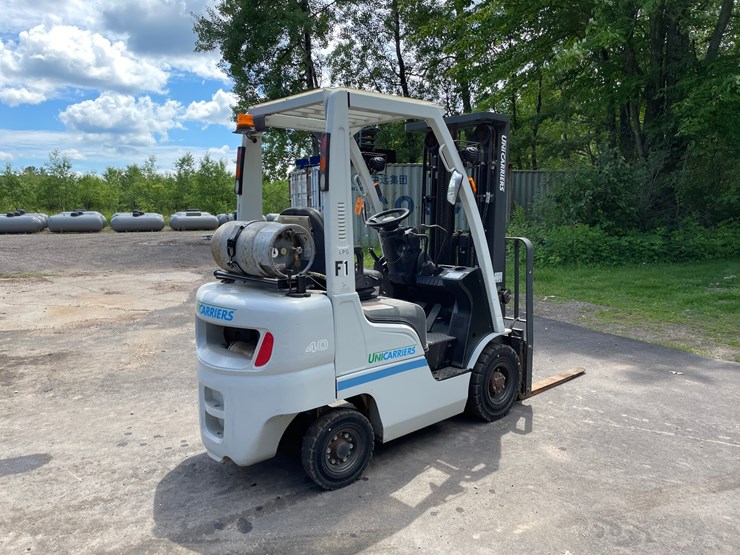 #6065-•-2014-4000lb-unicarriers-lp-forklift-image-5