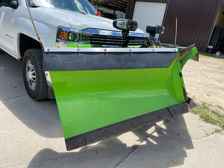2015-chevrolet-2500-image-10