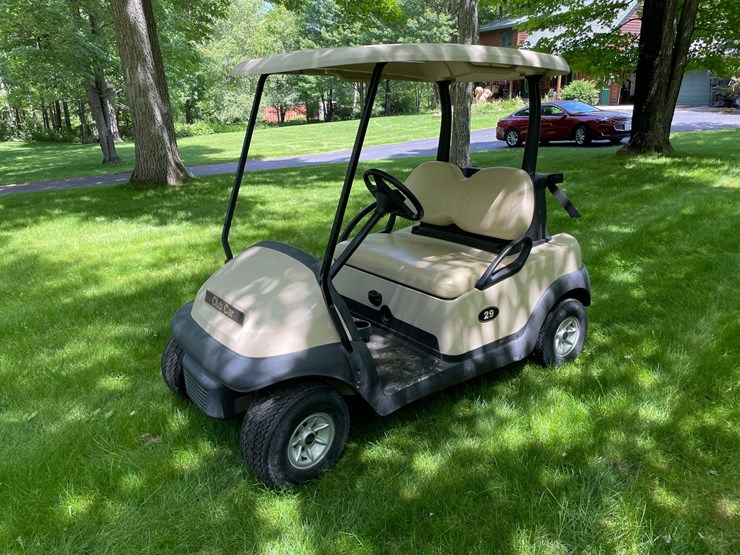 #6059-•-club-car-electric-golf-cart-image-1
