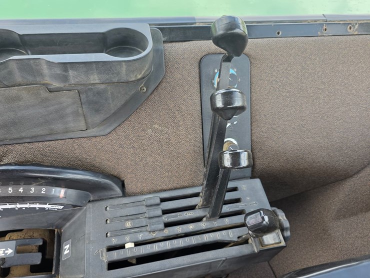 john-deere-4755-image-33
