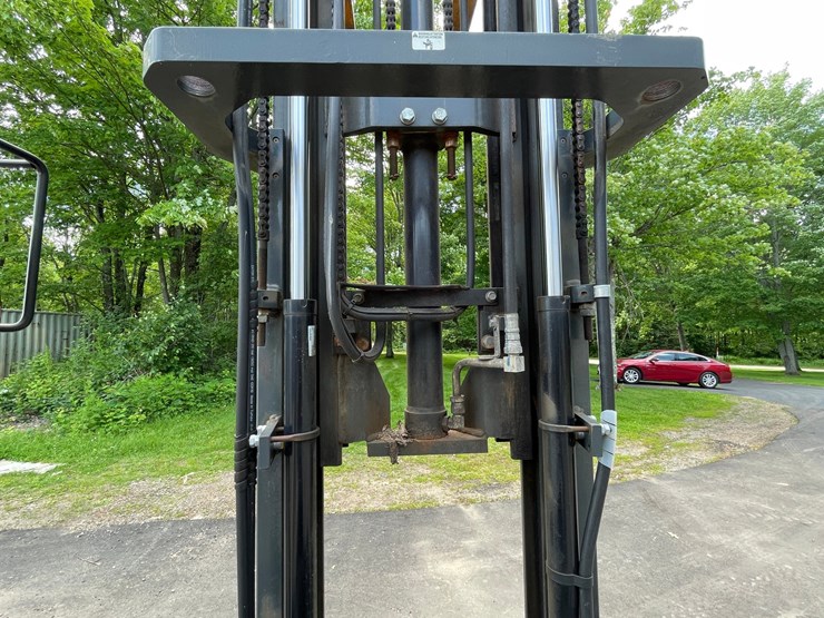 #6066-•-2016-4000lb-unicarriers-lp-forklift-image-21