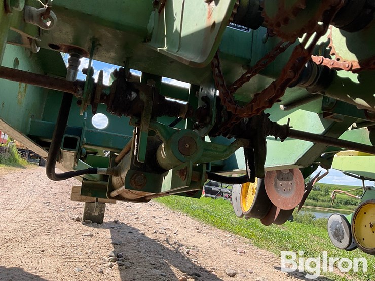 john-deere-7000-image-16