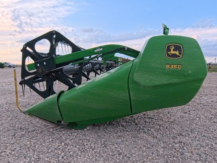 john-deere-635d-image-2