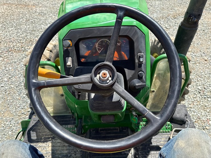 2018-john-deere-5065e-image-56