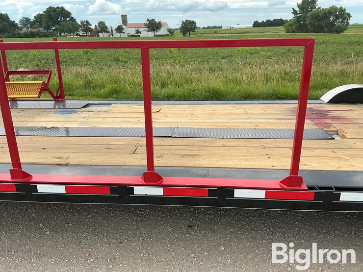 2016-finish-line-gooseneck-t/a-flatbed-trailer-image-13