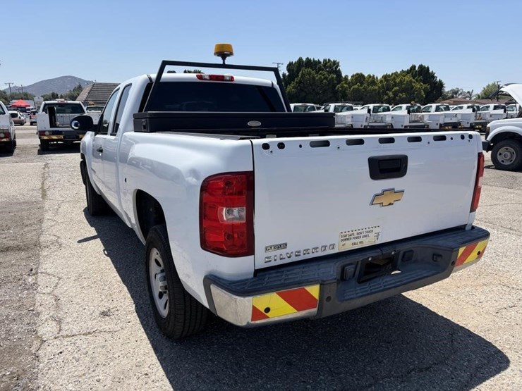 2011-chevrolet-1500-image-4