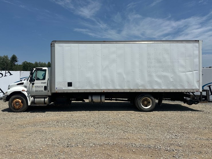 2011-international-durastar-4300-image-2