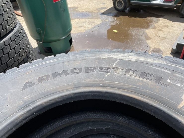#6516-•-set-of-(4)-semi-tires-image-7