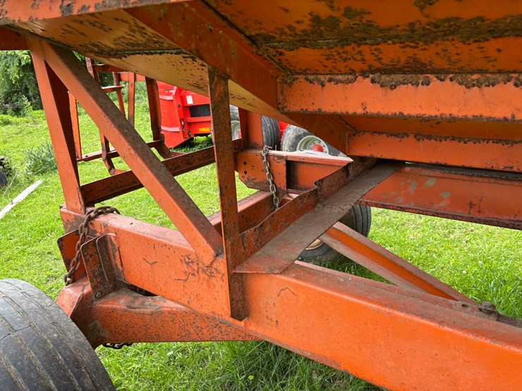 #2226-•-bradford-gravity-box-wagon-image-19